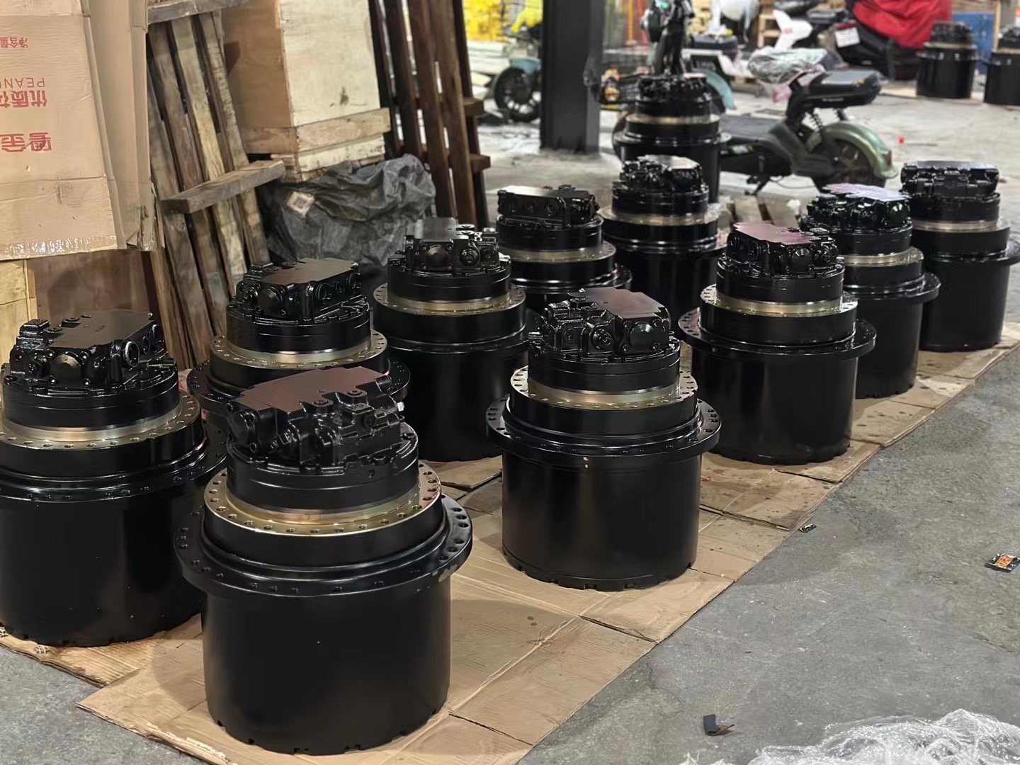 final drive，travel motor.JPG